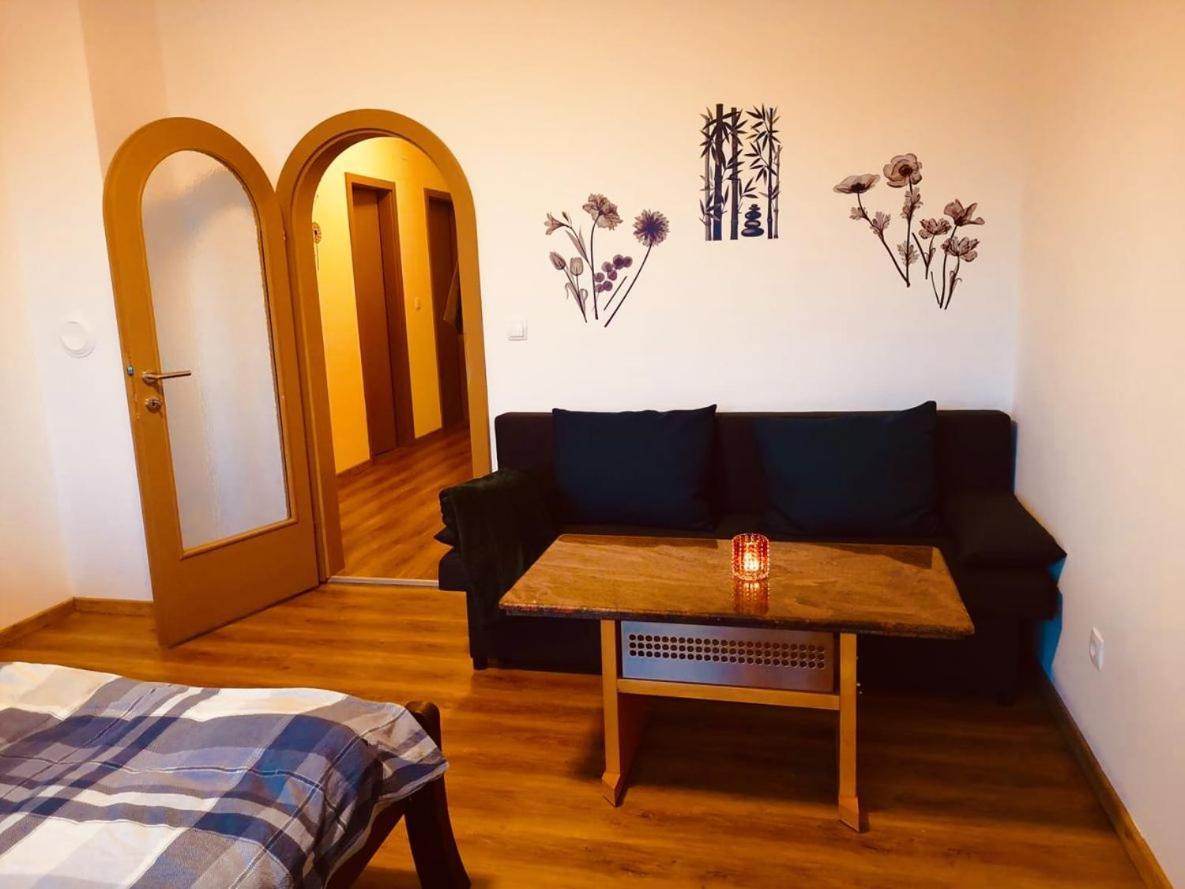 Thermenland-Traum Apartment 퓌르슈텐펠트 외부 사진