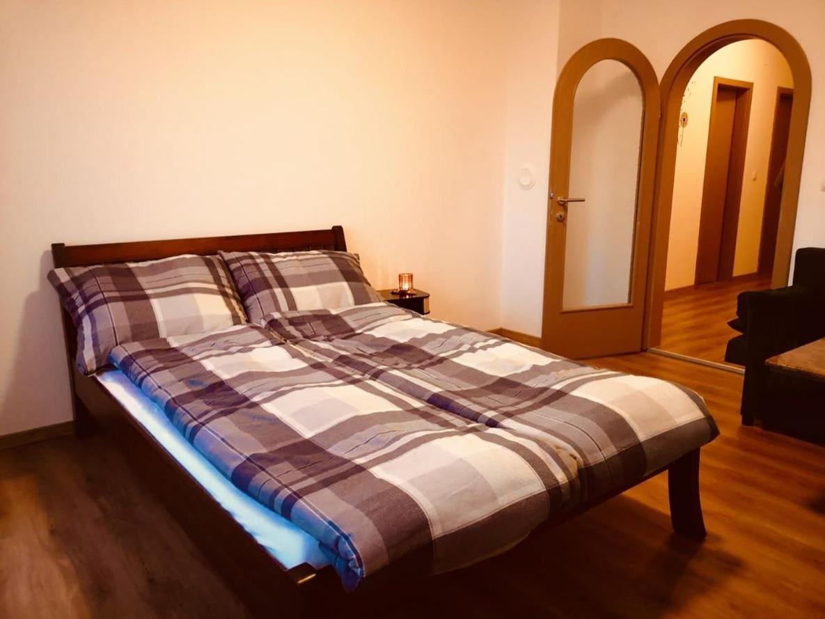 Thermenland-Traum Apartment 퓌르슈텐펠트 외부 사진